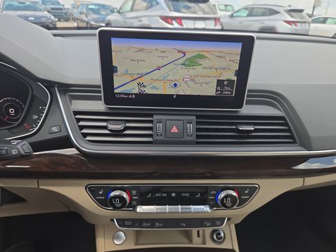 Used 2018 Audi Q5 Prestige w/ Prestige Package AWD/4WD image 12