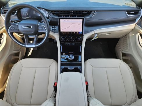 New 2025 Jeep Grand Cherokee Limited image 26