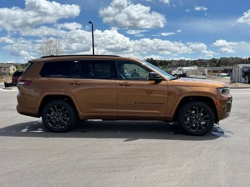 New 2026 Jeep Grand Cherokee L Limited AWD/4WD image 6