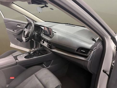 Used 2024 Nissan Rogue SV FWD image 29
