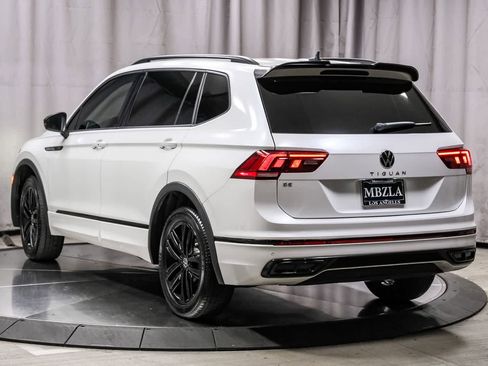 Used 2022 Volkswagen Tiguan SE R-Line FWD image 2