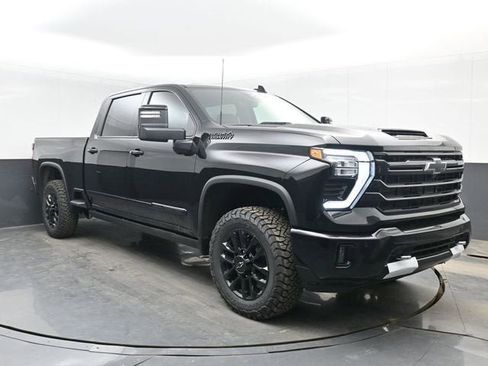 New 2026 Chevrolet Silverado 2500 High Country w/ High Country Premium Package AWD/4WD image 2