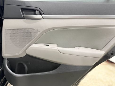 Used 2018 Hyundai Elantra SEL FWD image 30