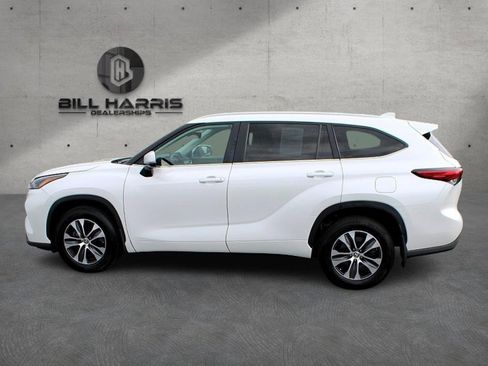 Used 2023 Toyota Highlander L image 5