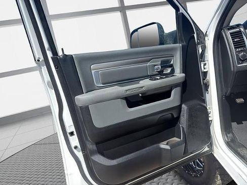 Used 2015 RAM 2500 SLT AWD/4WD image 41