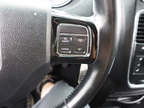 Used 2020 Dodge Grand Caravan SE FWD image 29