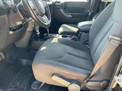 Used 2016 Jeep Wrangler Unlimited Sport w/ Quick Order Package 24S AWD/4WD image 9