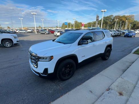 Certified 2023 GMC Acadia AT4 w/ Preferred Package image 4