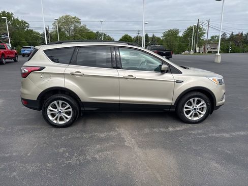 Used 2018 Ford Escape SE AWD/4WD image 9
