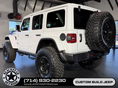 Used 2026 Jeep Wrangler Unlimited Rubicon AWD/4WD image 15