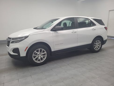 Used 2024 Chevrolet Equinox LS AWD/4WD image 2