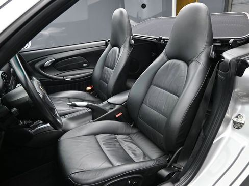 Used 2004 Porsche 911 Turbo image 24