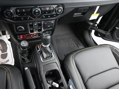 New 2025 Jeep Wrangler Unlimited Rubicon 392 image 34