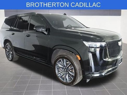 Used 2024 Cadillac Escalade Sport Platinum w/ Heavy-Duty Trailer Package AWD/4WD image 10