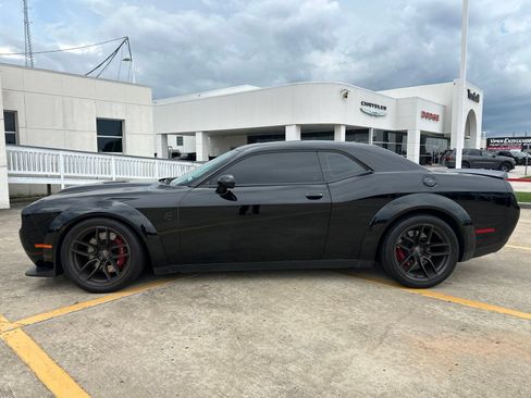 Used 2019 Dodge Challenger SRT Hellcat Redeye RWD image 4