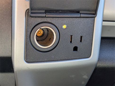 Used 2018 Ford F250 Lariat w/ Lariat Value Package image 32