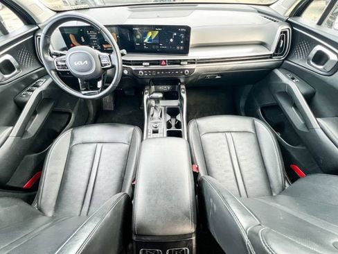 Certified 2024 Kia Sorento S image 12