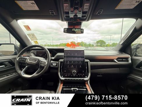 Used 2026 GMC Yukon Denali w/ Sun & Power Step Package AWD/4WD image 24