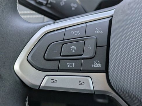 New 2026 Volkswagen Tiguan SE image 27