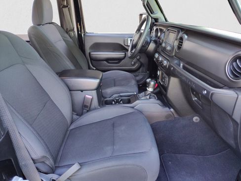 Used 2021 Jeep Wrangler Sport AWD/4WD image 19