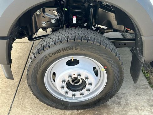 New 2026 Ford F550 4x4 Regular Cab Super Duty image 7