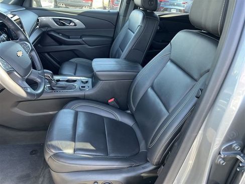 Certified 2023 Chevrolet Traverse LT AWD/4WD image 17