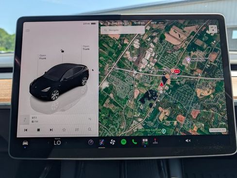 Used 2023 Tesla Model Y Long Range AWD/4WD image 26