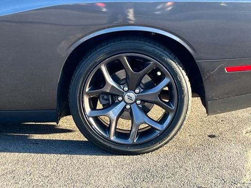 Used 2019 Dodge Challenger R/T image 10