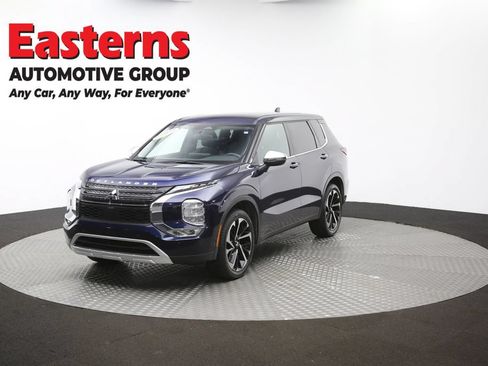 Used 2023 Mitsubishi Outlander SE AWD/4WD image 55