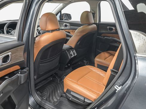 Used 2021 Kia Sorento SX Prestige image 27