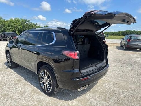 Used 2026 GMC Acadia Denali Ultimate w/ LPO, Floor Liner Package FWD image 27