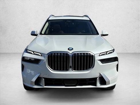 Used 2024 BMW X7 xDrive40i w/ Executive Package AWD/4WD image 2