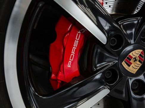 Used 2014 Porsche 911 Carrera 4S image 12