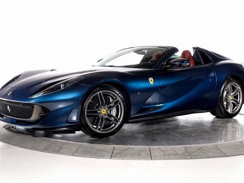 Used 2021 Ferrari 812 GTS image 1
