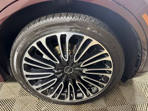 Certified 2023 Lincoln Aviator Black Label w/ Dynamic Handling Package image 10