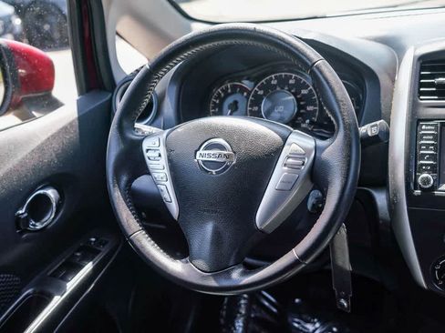 Used 2018 Nissan Versa Note SV FWD image 14