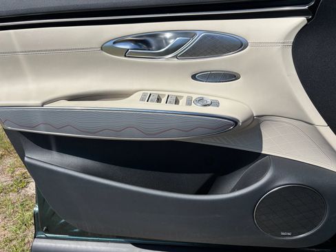 Used 2023 Genesis GV70 2.5T w/ Advanced Package AWD/4WD image 30