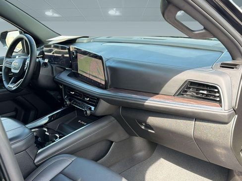 Used 2025 Chevrolet Tahoe LT image 30