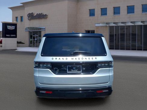 Used 2024 Jeep Grand Wagoneer L Series III w/ Rear Seat Video Group 1 AWD/4WD image 6