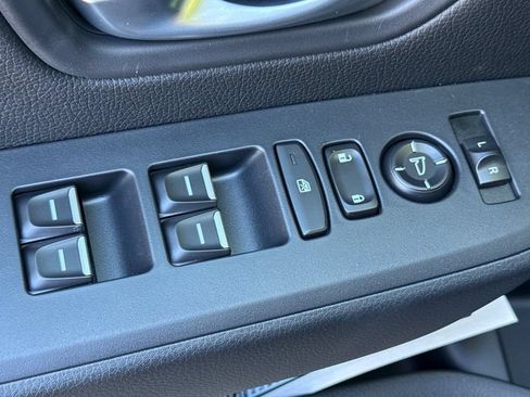 Used 2026 Honda Pilot Sport image 7