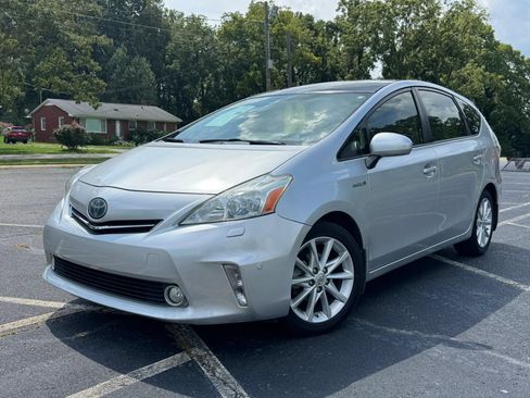 Used 2013 Toyota Prius V Five FWD image 1