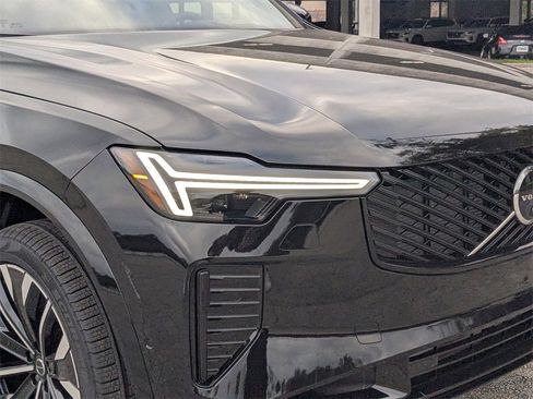 New 2026 Volvo XC90 T8 Ultra w/ Protection Package Premier image 9
