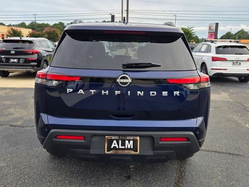 Used 2025 Nissan Pathfinder SV FWD image 10