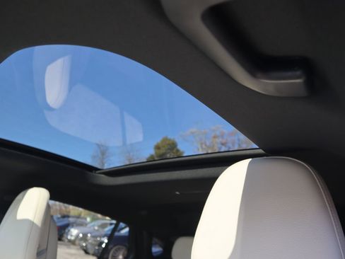 New 2026 Mercedes-Benz GLC 300 4MATIC image 14