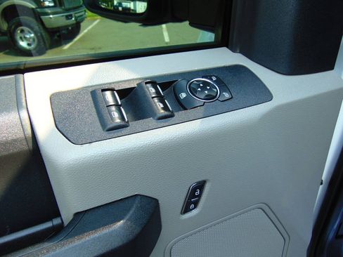 Used 2017 Ford F350 XL w/ Power Equipment Group AWD/4WD image 8
