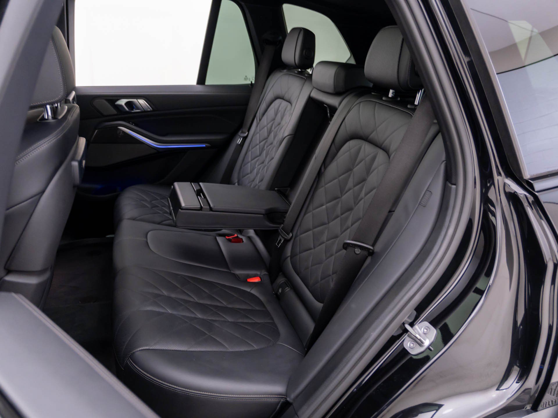 Used 2023 BMW X5 M50i w/ Parking Assistance Package AWD/4WD image 18