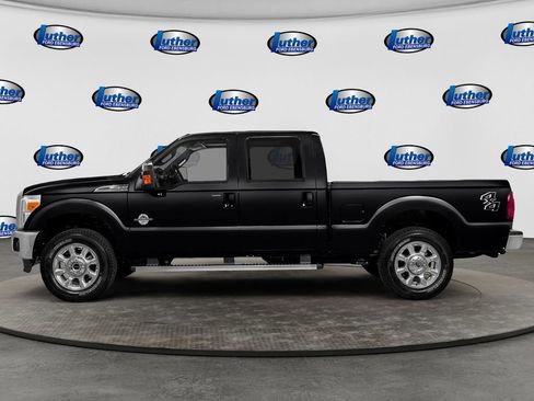 Used 2016 Ford F250 Platinum AWD/4WD image 3