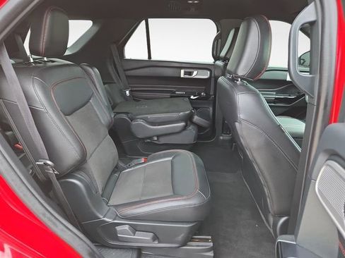 Used 2023 Ford Explorer ST-Line AWD/4WD image 38