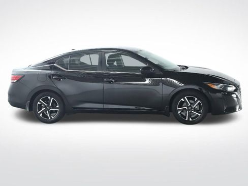 Used 2024 Nissan Sentra SV FWD image 12
