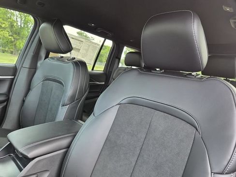 New 2026 Jeep Grand Cherokee Altitude RWD image 24